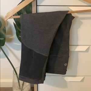 Grey Lulu Lemon cropped leggings